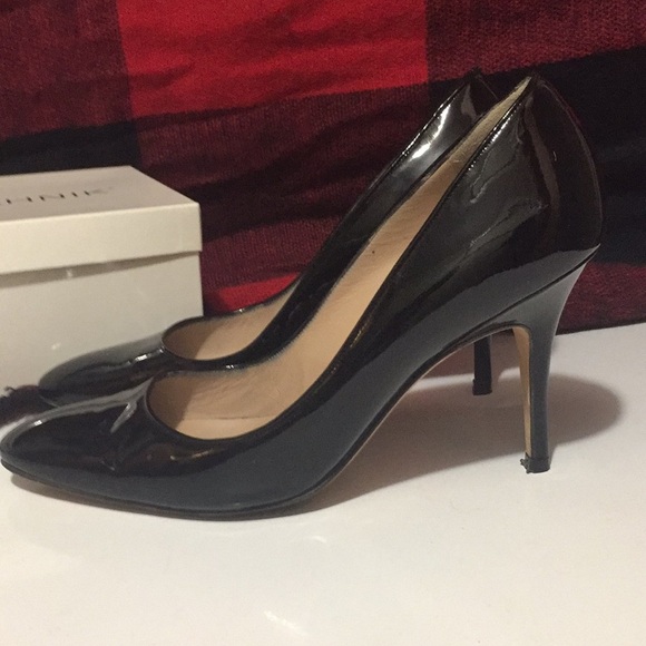 Manolo Blahnik - Picture 3 of 6